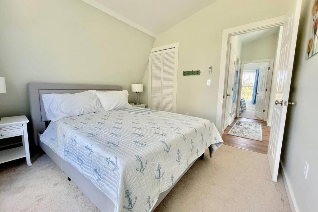 Newly Renovated Carriage House Near Town & Beaches Madison Eksteriør bilde