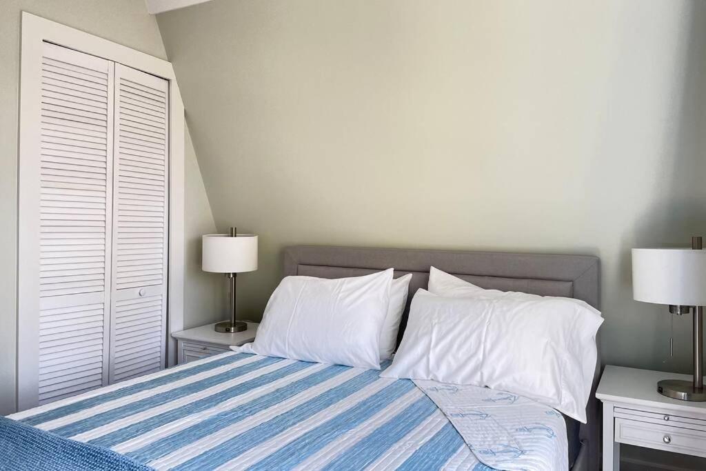 Newly Renovated Carriage House Near Town & Beaches Madison Eksteriør bilde