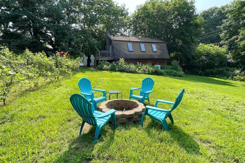 Newly Renovated Carriage House Near Town & Beaches Madison Eksteriør bilde